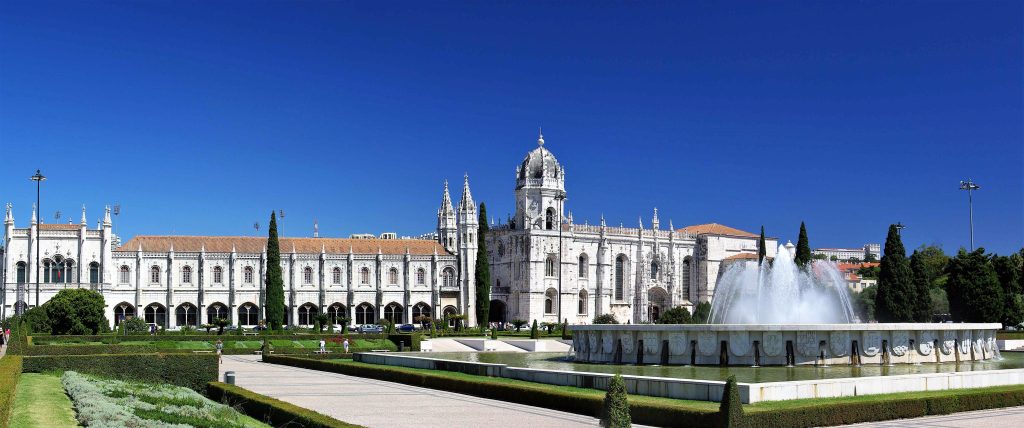 https://www.revistavoix.com/wp-content/uploads/2022/03/logo.png - 9 pontos turísticos de Lisboa que você precisa conhecer -